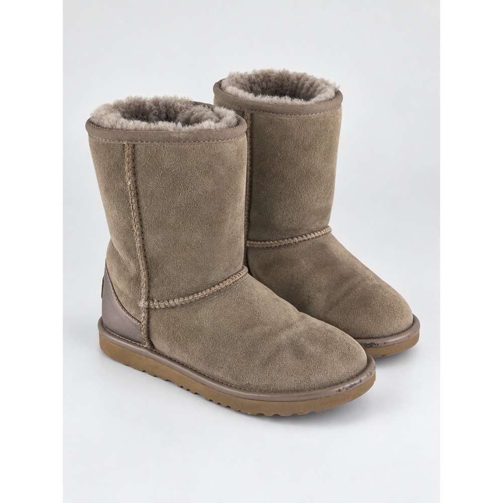UGG Classic Short Kids Girls sz 5 Taupe Metallic Bronze Shearling Lined Boots